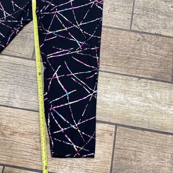 ZYIA Black Multicolor Patterned Leggings - Picture 13 of 13